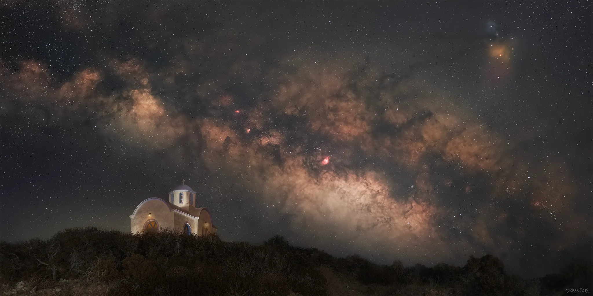 Korrekt eksponeringstid til Mælkevejen og nordlys giver skarpe runde stjerner ved natfotografering med objektiv